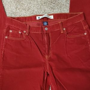 Gap red cords.